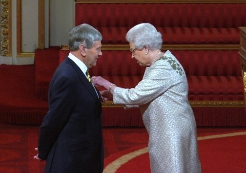dw-investiture